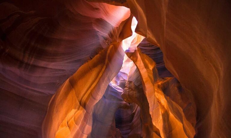 how does lake yiganlawi look like